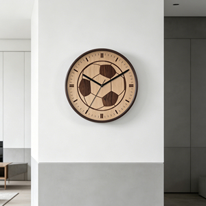 Horloge murale analogique silencieuse à quartz de 12 pouces, thème football, grain de bois foncé, texture naturelle, décoration pour salle de jeux, souvenir pour les fans de sport - Product Image 3
