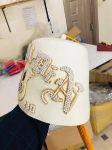 Gorro Fez Personalizado Premium de Fieltro de Lana Negra con Emblema Bordado y Borla Larga para Ceremonias Fraternales - Product Image 2