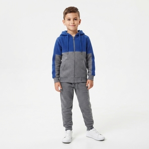 Ensemble de vêtements pour enfants, garçons et filles, deux pièces, sweat à capuche en polaire premium à fermeture éclair intégrale avec short, vêtements de sport actifs pour enfants - Product Image 4