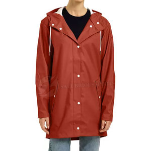 Imperméable long unisexe rouge avec capuche, fermeture à boutons et poches, coupe classique, pour activités de plein air - Product Image 4