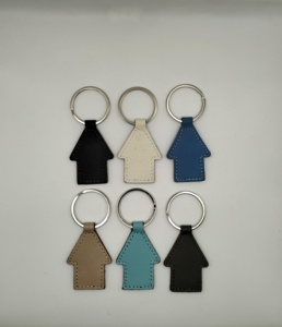 Wholesale Cartoon <b>House</b> Shaped <b>Keyrings</b> High-Quality Genuine Leather Custom Keychains Gift for Men and Women - Product Image 6
