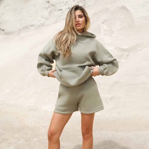 Ensemble 2 pièces pour femmes, sweat-shirt à capuche et short, couleur unie, polaire, décontracté, coupe ample, manches longues, vêtements de printemps et d'été - Product Image 1