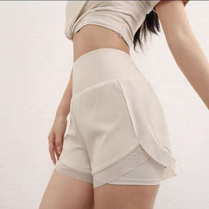 Shorts décontractés pour femmes avec logo personnalisé, tissu respirant et doux, style streetwear urbain, vente en gros, shorts tendance - Product Image 4