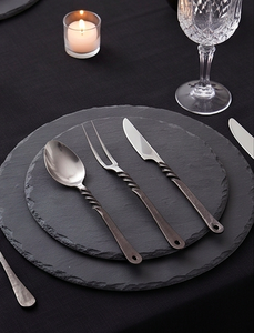 Ensemble de couverts vintage en métal avec manche torsadé, cuillère, fourchette, couteau, finition mate, passe au lave-vaisselle, pour une table élégante - Product Image 5