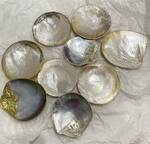 Elegant Mother of Pearl Plate Vietnam Natural Shell Material for <b>Vanity</b> Tray <b>Dressing</b> <b>Table</b> Luxury Decor Gift Tray - Product Image 6