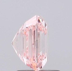 Diamante de Laboratorio de Corte Asscher de 2.01 CT, Color Rosa Intenso, Certificado por IGI, Pulido a Mano, CVD, Claridad VVS1-VS2, India - Product Image 2