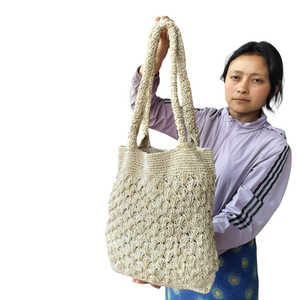 Sac fourre-tout en chanvre tricoté à la main, style bohème, naturel, écologique, fait main, sac de shopping à bandoulière, durable, artisanal, marché, sangle unique - Product Image 4