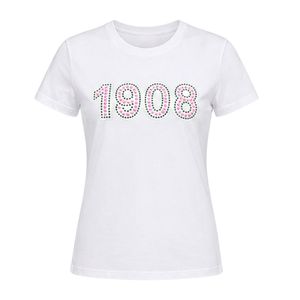 เสื้อเชิ้ตแขนสั้นลายกราฟิกสีขาวมุก 1908 ดีไซน์สำหรับผู้หญิง เสื้อผ้าฝ้ายลำลอง เสื้อผ้าแฟชั่น สวมใส่สบายทุกวัน - Product Image 1