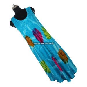 Fabricante de vestidos largos de verano con estampado tie-dye, modernos y a la moda, hechos a mano para mujer. - Product Image 3
