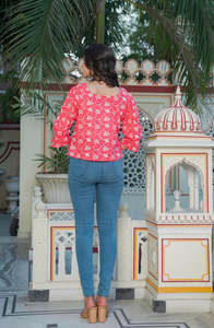 Haut rose en coton à imprimé floral pour femme, coupe classique, avec manches bouffantes à trois couches et col carré, style décontracté mondial - Product Image 5