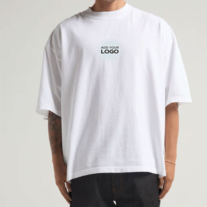 T-shirt en coton épais personnalisé avec impression Shaka Wear Silhouette, coupe ample et oversize, streetwear pour homme - Product Image 1