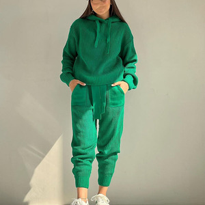 Ensemble de survêtement côtelé en maille pour femme, personnalisé, avec sweat à capuche et pantalon de jogging, fabrication OEM ODM, marque privée, vente en gros - Product Image 5