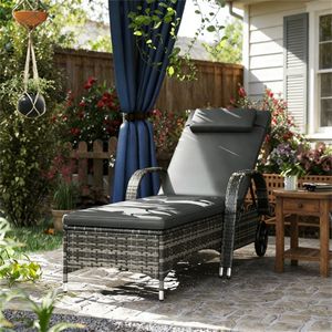 Sedia a Sdraio da Esterno in Rattan Grigio con Schienale per Cortile, Giardino o Bordo Piscina - Product Image 1