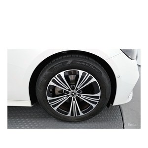 Mercedes-Benz Classe E E200 Avantgarde 2024, 4 465 km, Volant à Gauche, Boîte Automatique, Caméra Arrière - Product Image 5