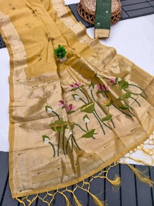 Sari en coton Muga jaune avec broderies florales pour femmes, tenue traditionnelle pour mariage et festivals, style indien - Product Image 2