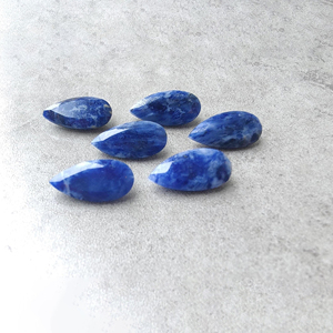 Pierre précieuse Sodalite facettée en forme de goutte, qualité AAA+, pierre en vrac de forme poire calibrée pour la fabrication de bijoux - Product Image 1