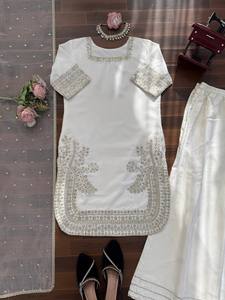 ชุดปาลาซโซ่ดีไซน์ใหม่สุดหรู พร้อมผ้าคลุมไหล่ ผ้าเครปธรรมชาติ ตกแต่งด้วยงานปักเลื่อม - Product Image 5