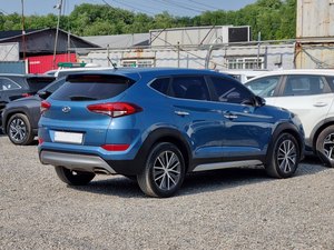 SUV Diesel d'occasion Hyundai Tucson ix35 bleu 2017 Turbo Automatique Cuir Conduite à Gauche Euro VI à Vendre - Product Image 2
