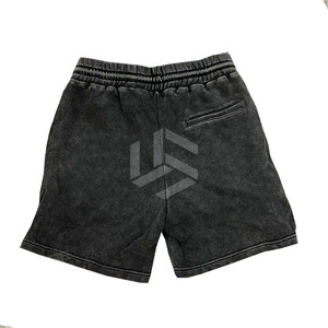 กางเกงขาสั้นลำลองลายพิมพ์เรียบแบบเอวกลางพร้อมเชือกผูกเอวสำหรับผู้ชาย คุณภาพสูง ลวดลายแบบย้อมสีสไตล์วินเทจ พร้อมโลโก้สั่งทำพิเศษ - Product Image 2