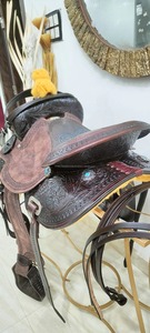 Selle de cheval western de qualité supérieure, durable, en cuir premium, avec arceau en bois/plastique, légère et confortable pour la compétition équestre - Product Image 4