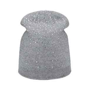 Bonnet en tricot de luxe orné de strass, style mode, avec cristaux scintillants, chaud pour l'hiver, coupe souple, pour femmes et filles, vente en gros, rouge - Product Image 4