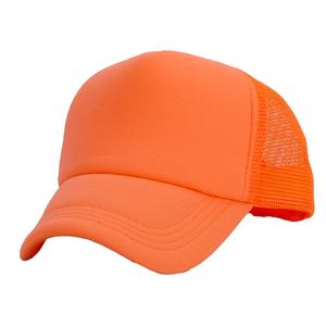 Nouvelle arrivée : Casquette trucker personnalisée 5 panneaux, style streetwear, dos en mesh de haute qualité, visière 100% coton, motif imprimé sur toute la surface. - Product Image 1