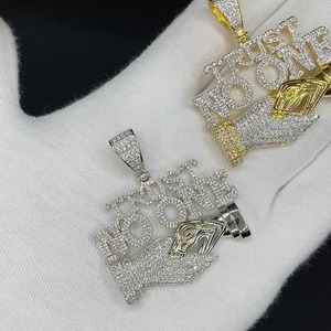 Colgante de Moissanita 'Trust No One' en Plata 925, Estilo Hiphop, Unisex, para Uso Diario, Corte Brillante Redondo, Microincrustaciones en Forma de Letra - Product Image 4