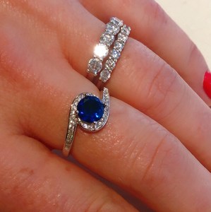 แหวนเงินแท้ประดับไพลินสีน้ำเงินสดใส สำหรับหมั้น แต่งงาน หรือเป็นของขวัญวันเกิด/วันครบรอบ สำหรับผู้หญิง - Product Image 6