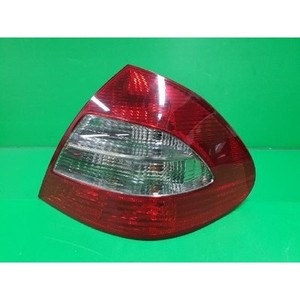 ไฟท้ายมือสอง E-class ขวา รุ่น 2118202464 - Product Image 1