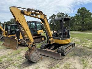 Mini-excavatrice CAT d'occasion de 1,8 tonne, excavatrice sur chenilles hydraulique, performances durables, faible nombre d'heures de travail, prête pour les chantiers de construction - Product Image 6