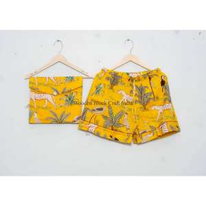 Conjunto de pijama de algodón 100% hecho a mano en India, transpirable, con estampado de selva vintage, ropa de dormir corta para mujer. - Product Image 2