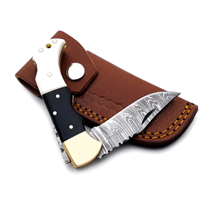 Cuchillo de Bolsillo Hecho a Mano de Acero de Damasco con Hoja D2 y Resina Blanca y Negra, Cuchillo Plegable EDC de Latón con Funda de Cuero para Caza y Camping - Product Image 3