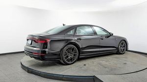 รถยนต์มือสองปี 2021 A8 L quattro 55 TFSI AWD สภาพดี - Product Image 2