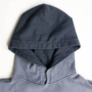 Sweat à capuche tendance délavé à l'acide, conçu avec des pigments délavés et une silhouette décontractée pour un look urbain et décontracté au quotidien. - Product Image 6