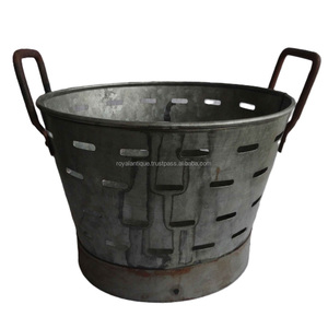 Cesta de flores decorativa de Metal de hierro hecha a mano del proveedor indio para decoración de jardín de mesa, cestas de almacenamiento de precio al por mayor - Product Image 1