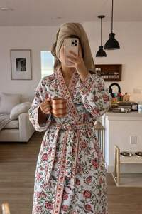 Albornoz de algodón gofrado floral, estampado a mano, estilo kimono para hotel y spa, ligero, de secado rápido, comprimido, ecológico, personalizado - Product Image 2