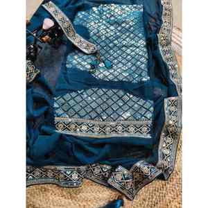 ชุดงานปักลายผ้าชิโน่ชุดเสื้อเบลาส์สีเขียวอมเขียว - Product Image 1