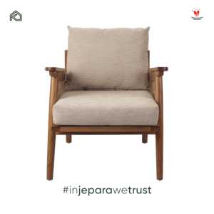 Fauteuil en bois de style mid-century modern avec panneaux en rotin et coussin rembourré, fauteuil de salon fabriqué à la main en Indonésie - Product Image 2
