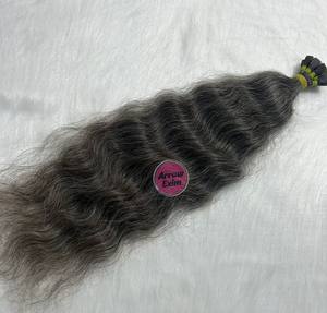 Extensions de cheveux humains Arrow Exim Remy Grade 12A, gris naturel bouclé, pointe plate, matière première naturelle - Product Image 5