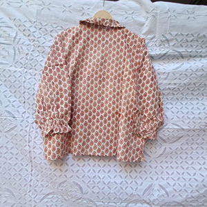Ensemble de pyjama en tissu de coton imprimé à la main de haute qualité avec chemise à manches longues et short à taille élastique, vêtements de nuit pour femmes - Product Image 4