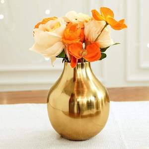 Vase de table moderne en laiton, forme ronde, fait main, pour la décoration intérieure et comme cadeau de pendaison de crémaillère - Product Image 2