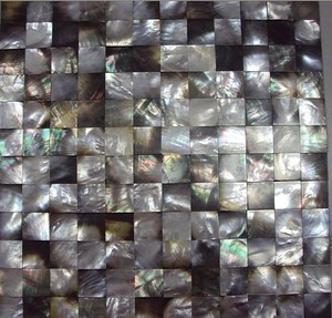 เปลือกหอยธรรมชาติทรงสี่เหลี่ยมขนาด 20 มม. แผ่นเปลือกมุกทรงสี่เหลี่ยมสำหรับงานฝีมือ ขัดเงา สไตล์โบราณ ลายเทวดา - Product Image 1