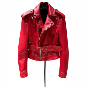แจ็คเก็ตหนังแท้สีแดงคุณภาพสูงสำหรับผู้หญิง ทรงสลิมฟิต หนังแกะนุ่ม สไตล์ไบค์เกอร์ พร้อมเข็มขัด - Product Image 1