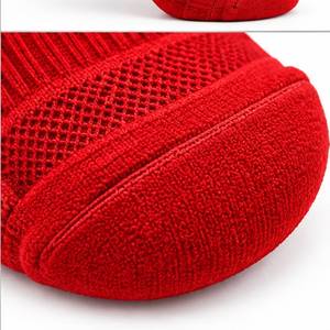Calcetines Rojos de Estilo Deportivo, Tejidos, Transpirables, con Forro de Algodón, Ajuste Regular, para Yoga, Voleibol y Uso Diario - Product Image 5