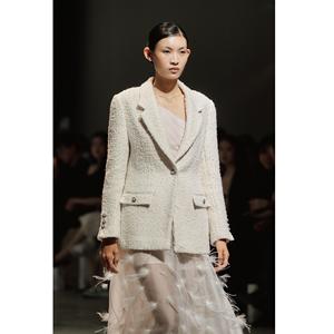 Jupes pour femmes les plus vendues, écologiques, MILAN EMB FEATHER SKIRT, jupe maxi standard de luxe, plumes d'autruche et cristaux, jupe droite - Product Image 4