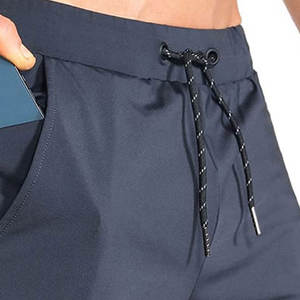 Shorts de sport athlétiques en polyester pour hommes avec logo personnalisé réfléchissant - Product Image 5