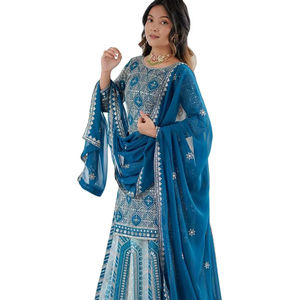 Restez élégante et brillante avec notre salwar kameez trois pièces en tissu faux georgette, spécialement conçu pour les femmes musulmanes, au prix de gros. - Product Image 1