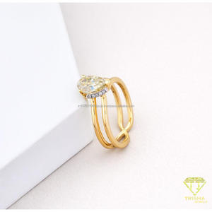แหวนหมั้นเพชรโมอิสซาไนต์ทรงลูกแพร์แบบเปิดสองวง ทองคำขาว 14K ดีไซน์เรียบง่าย แหวนแต่งงานสำหรับผู้หญิง - Product Image 2