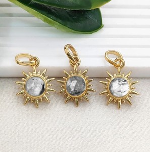 Colgantes de Piedra Preciosa Rutilo Negro Sunburst - Colgante Redondo con Engaste Chapado en Oro - Colgantes de Piedra Preciosa Redonda de 6mm Hechos a Mano - Product Image 1