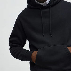 Sweat à capuche personnalisé avec logo pour homme, style streetwear d'hiver, coupe régulière, 100% coton, sweat à capuche oversize noir par Salamons Wears - Product Image 3